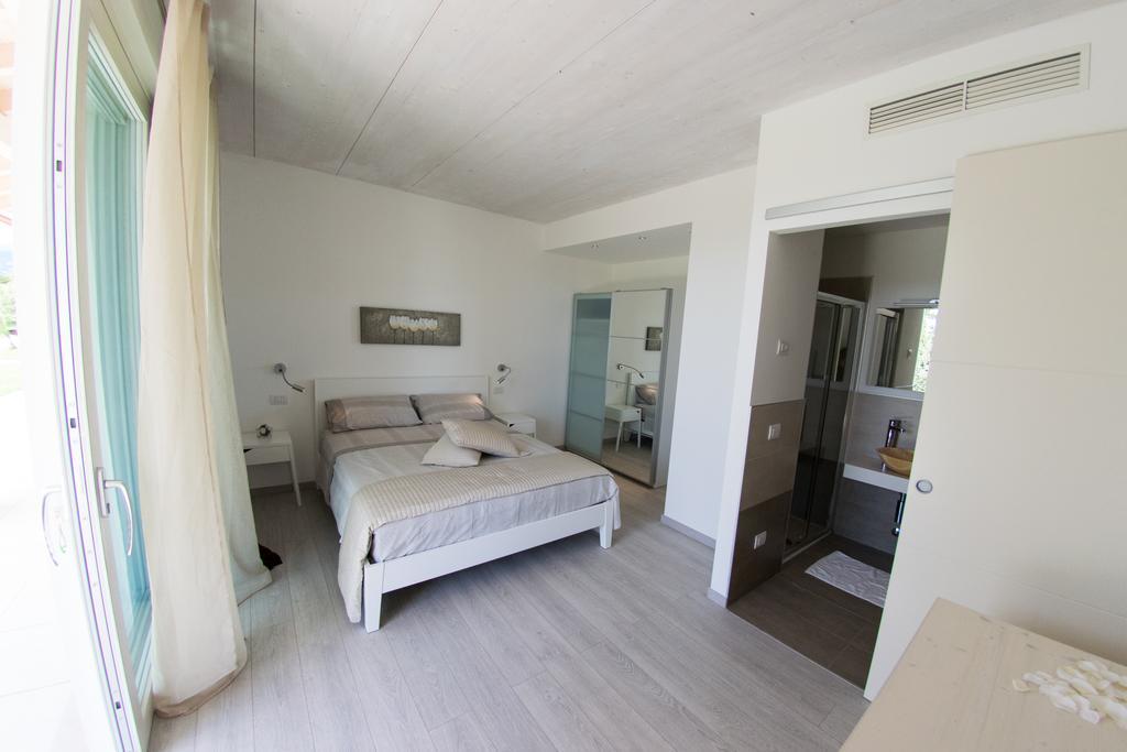 Agriturismo La Torretta Пескантина Стая снимка