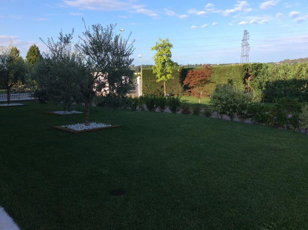 Agriturismo La Torretta Пескантина Екстериор снимка